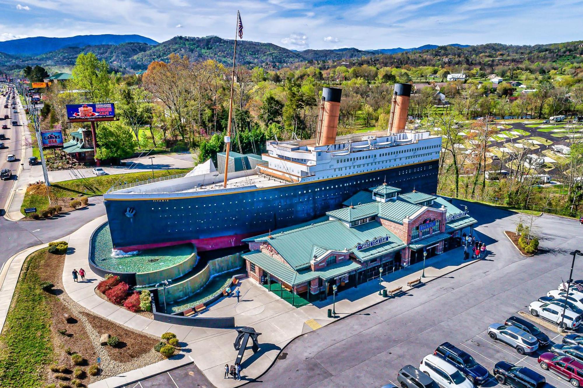 Epic Mountain Views, Hot Tub, Game Room, Sleeps 10 Sevierville Exterior foto