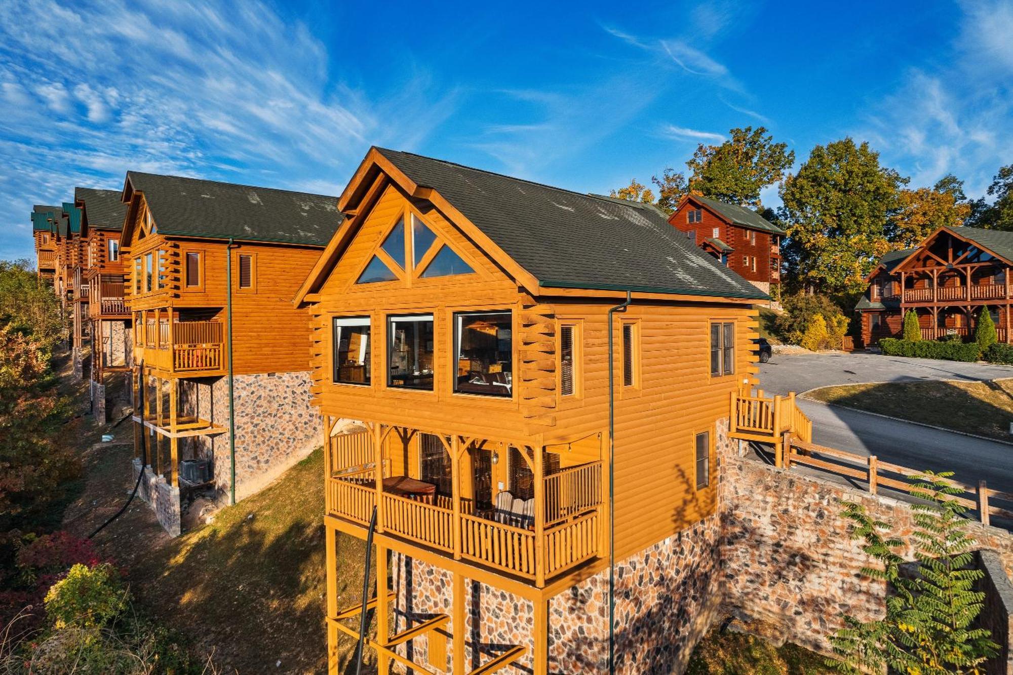Epic Mountain Views, Hot Tub, Game Room, Sleeps 10 Sevierville Exterior foto