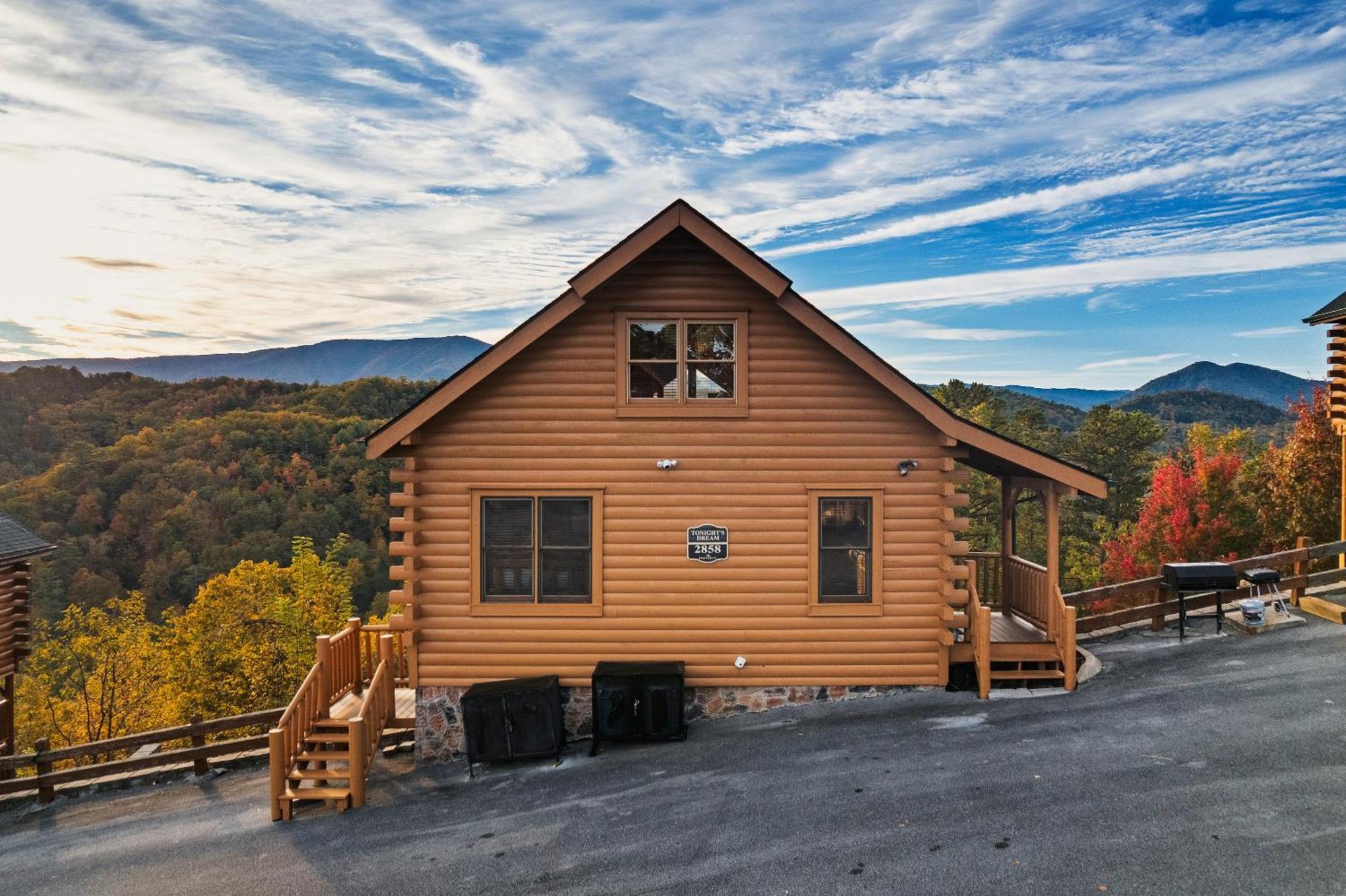 Epic Mountain Views, Hot Tub, Game Room, Sleeps 10 Sevierville Exterior foto