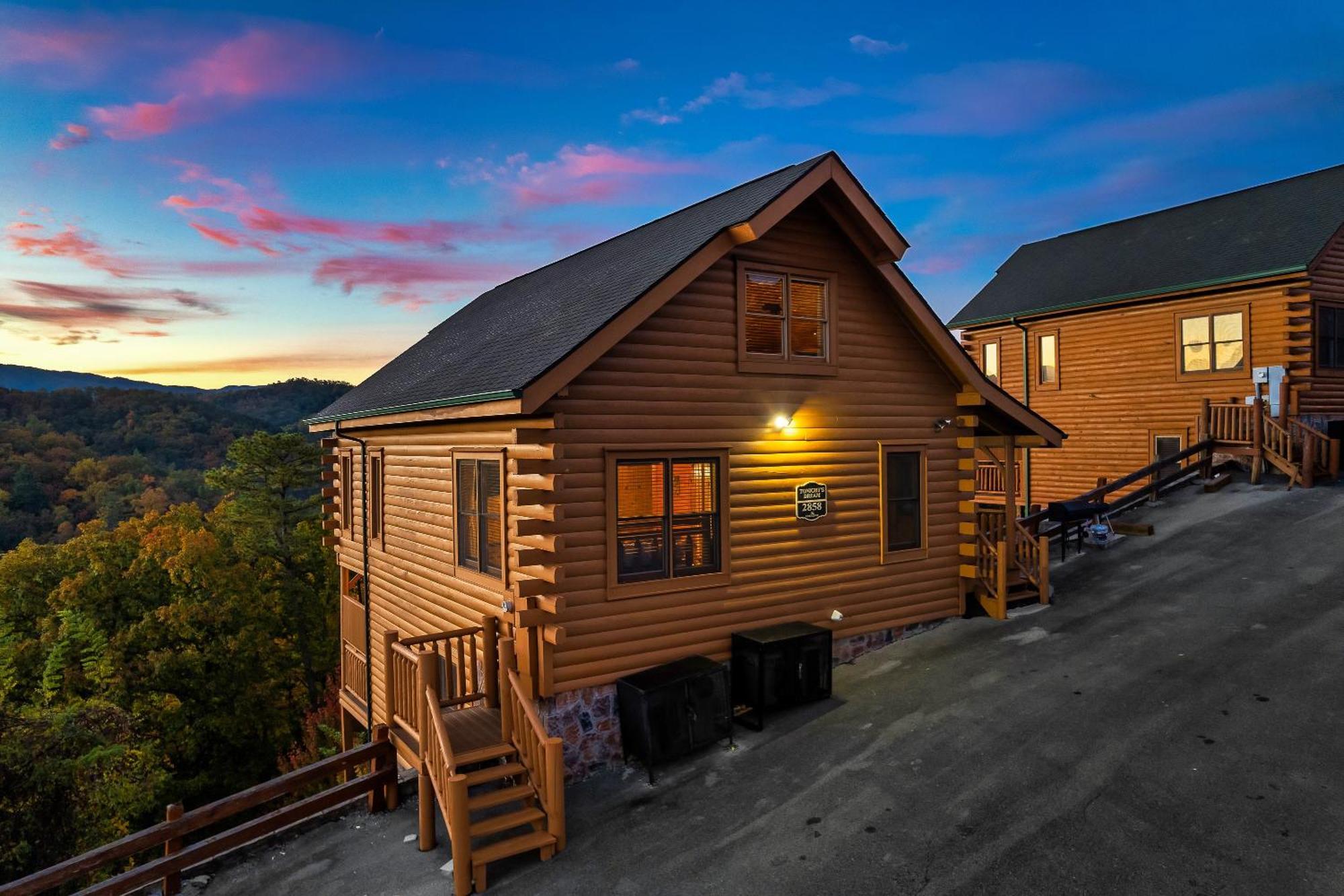 Epic Mountain Views, Hot Tub, Game Room, Sleeps 10 Sevierville Exterior foto